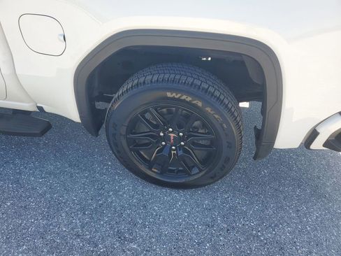 Used 2023 GMC Sierra 1500 Elevation image 20