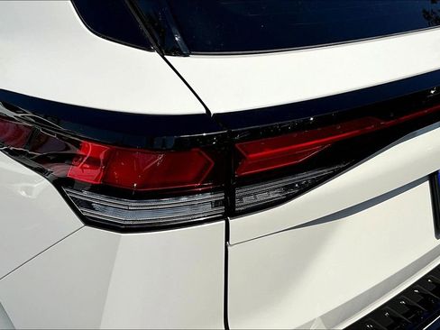 New 2026 Volkswagen Tiguan SE R-Line image 21