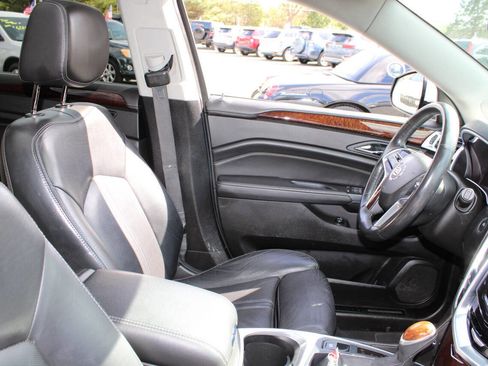 Used 2016 Cadillac SRX Luxury w/ Driver Awareness Package image 11