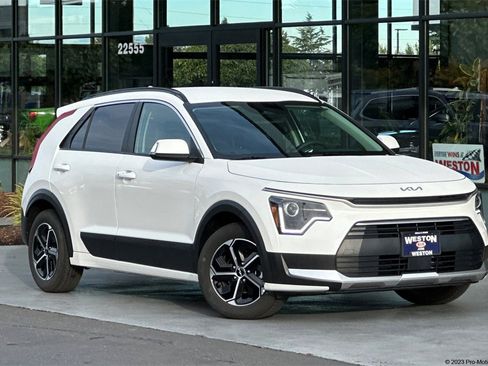 Certified 2025 Kia Niro EX image 1