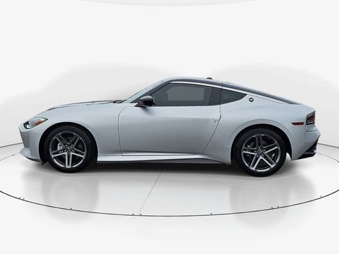 Used 2024 Nissan Z Sport w/ Floor Mat Package RWD image 9