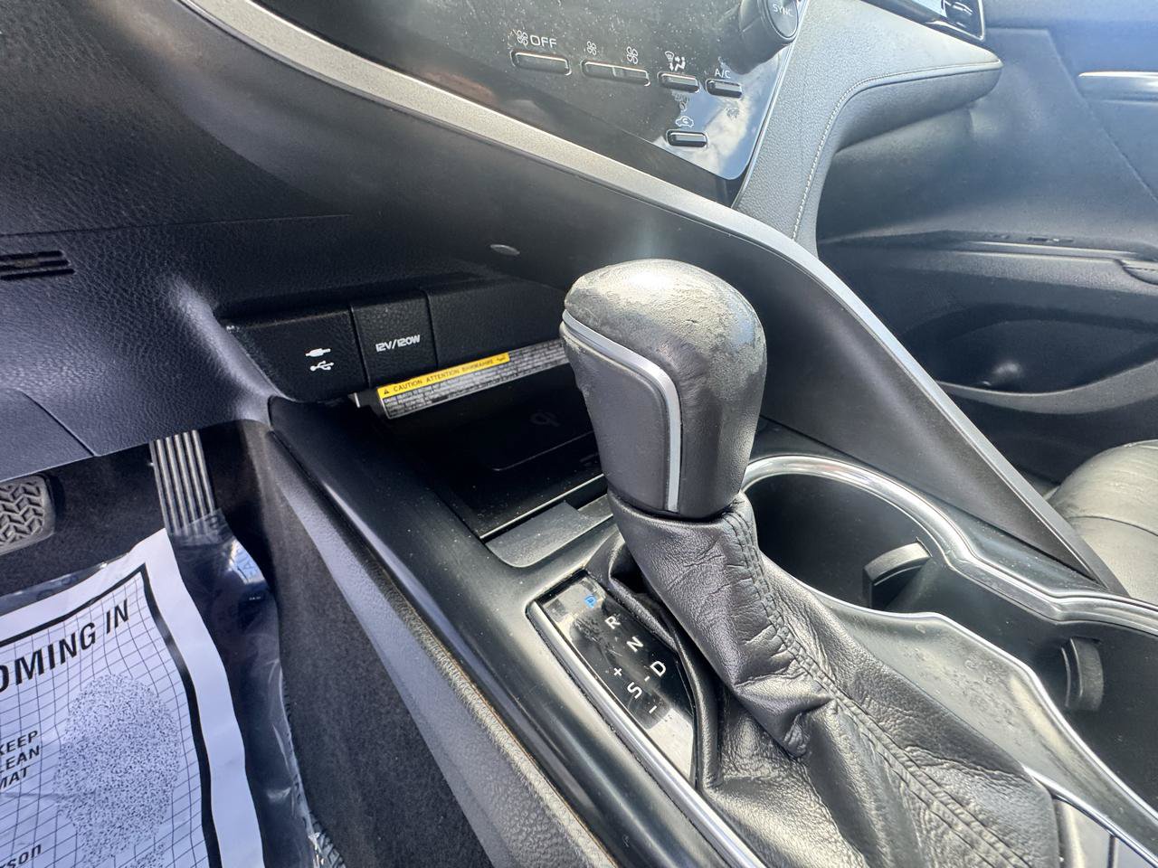 Used 2019 Toyota Camry XSE FWD image 27