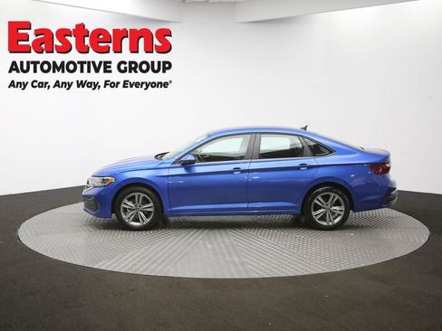 Used 2024 Volkswagen Jetta SE image 57