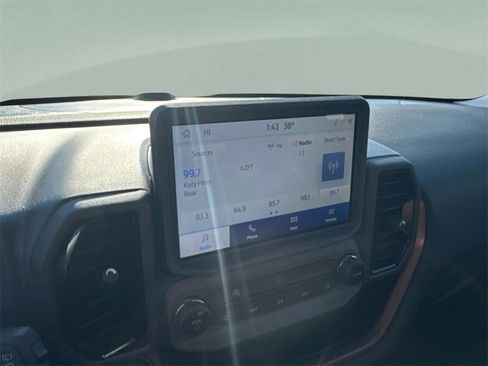 Used 2024 Ford Bronco Sport Outer Banks w/ Tech Package image 23