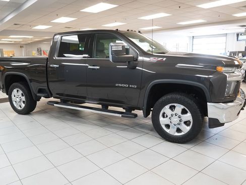 Used 2020 Chevrolet Silverado 2500 LTZ AWD/4WD image 8