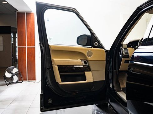 Used 2016 Land Rover Range Rover Supercharged image 25