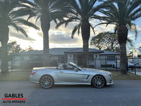 Used 2013 Mercedes-Benz SL 550 SL 550 image 2