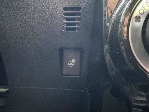 Certified 2024 Toyota 4Runner TRD Off-Road Premium image 25