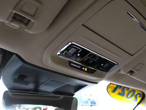 Used 2021 Lincoln Corsair Reserve w/ Equipment Group 201A image 33