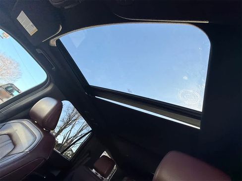 Used 2023 Ford Expedition Limited image 35