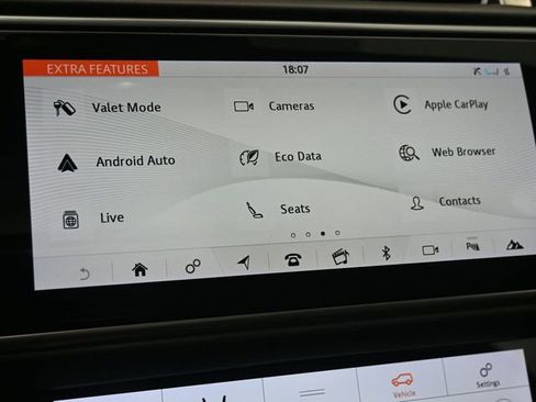 Used 2020 Land Rover Range Rover HSE image 31