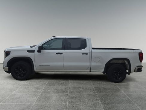 Used 2022 GMC Sierra 1500 Pro w/ Pro Value Package AWD/4WD image 2