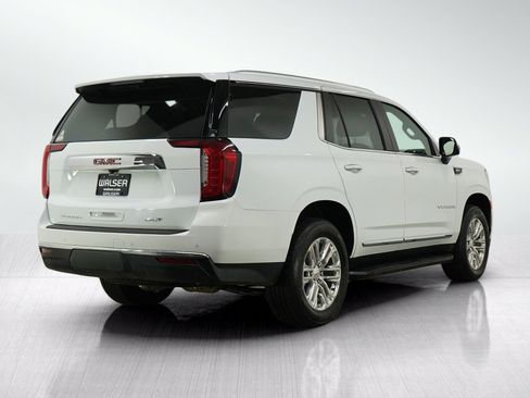 Used 2024 GMC Yukon SLT w/ SLT Luxury Package AWD/4WD image 5