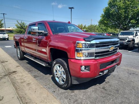 Used 2018 Chevrolet Silverado 2500 High Country w/ Duramax Plus Package image 2