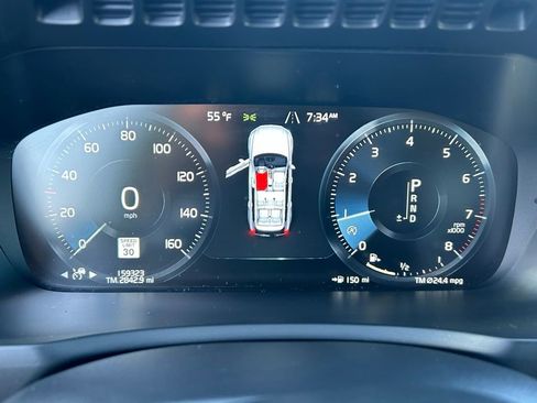 Used 2016 Volvo XC90 T6 Momentum AWD/4WD image 16