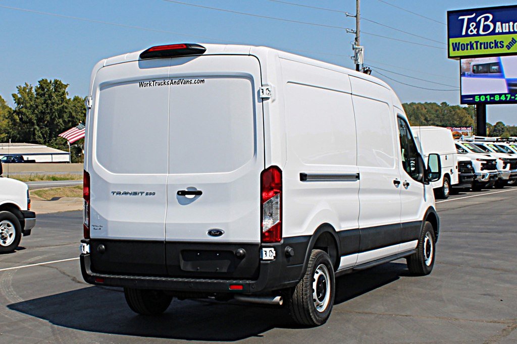Used 2024 Ford Transit 250 148 Medium Roof RWD image 5