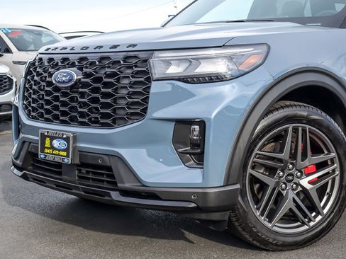 Certified 2026 Ford Explorer ST-Line w/ ST-Line Street Pack AWD/4WD image 2