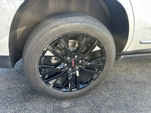 Certified 2024 GMC Yukon Denali w/ Advanced Technology Package AWD/4WD image 19
