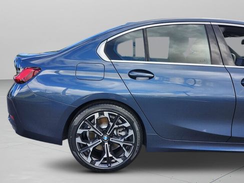 Certified 2025 BMW 330i Sedan w/ M Sport Package image 38