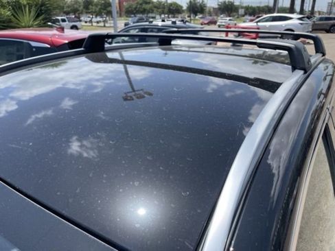 Certified 2025 Nissan Kicks SR FWD image 9