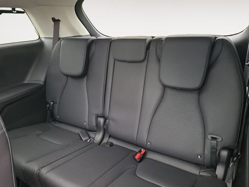 Used 2025 Kia Carnival SX Prestige FWD image 30