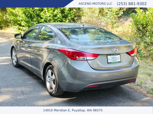 Used 2013 Hyundai Elantra GLS w/ Preferred Pkg FWD image 3