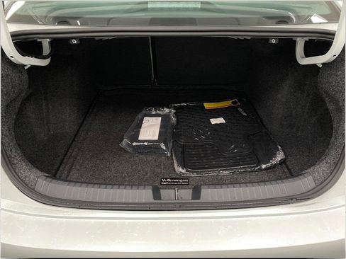 New 2026 Volkswagen Jetta SE image 5