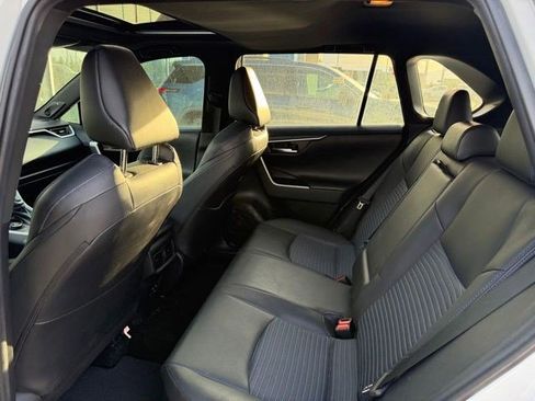 Used 2019 Toyota RAV4 XSE AWD/4WD image 10
