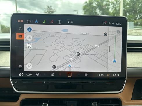 New 2025 Volkswagen ID. Buzz 1st Edition image 18