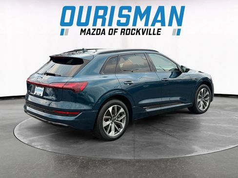 Used 2021 Audi e-tron Premium Plus w/ Premium Plus Package image 6