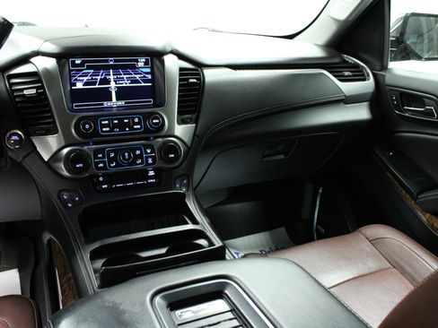 Used 2020 Chevrolet Tahoe Premier w/ Premier Plus Edition image 20