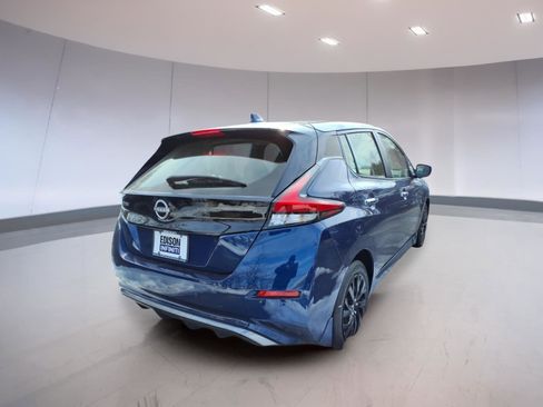 Used 2023 Nissan Leaf S image 4