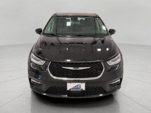 Used 2024 Chrysler Pacifica Touring-L FWD image 14