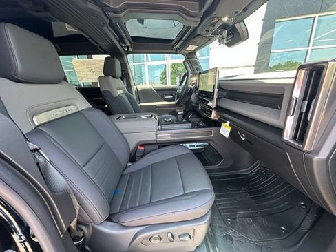 New 2025 GMC Hummer EV 2X AWD/4WD image 33
