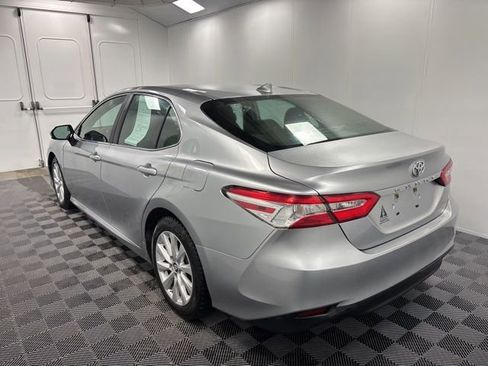 Used 2019 Toyota Camry LE image 4