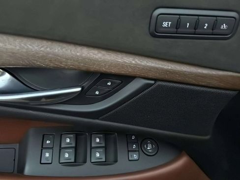 Used 2018 Cadillac Escalade ESV Premium Luxury image 42
