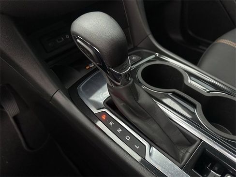 Used 2022 Chevrolet Equinox Premier image 18