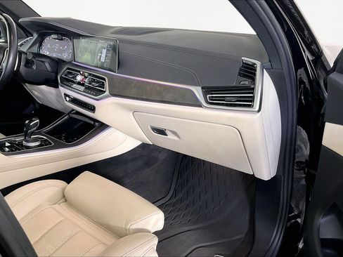Certified 2022 BMW X5 xDrive45e image 17