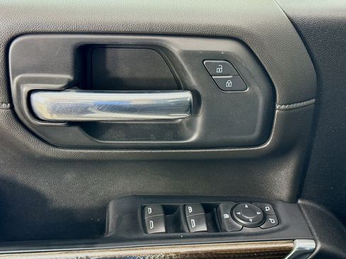 Used 2023 Chevrolet Silverado 2500 LT w/ Convenience Package image 18