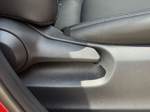 Used 2024 Toyota Corolla Cross XLE w/ Convenience Package FWD image 31
