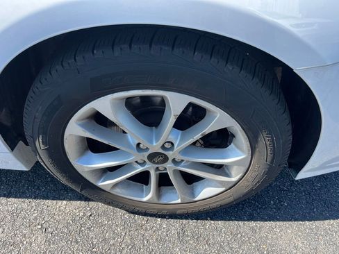 Used 2019 Ford Fusion SE image 18