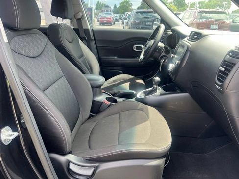 Used 2019 Kia Soul w/ Convenience Package FWD image 11