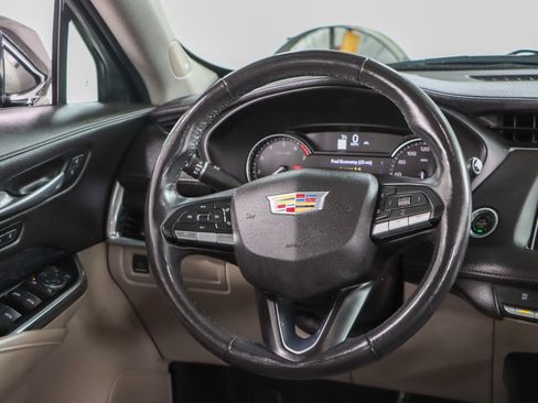 Used 2023 Cadillac XT4 Premium Luxury w/ Cold Weather Package FWD image 12