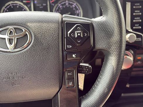 Used 2021 Toyota 4Runner TRD Off-Road AWD/4WD image 19