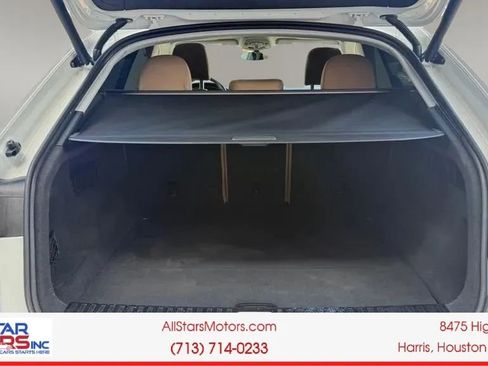 Used 2019 Audi Q8 Premium w/ Convenience Package AWD/4WD image 11