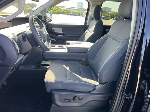 Used 2025 Ford Expedition Max Active RWD image 6