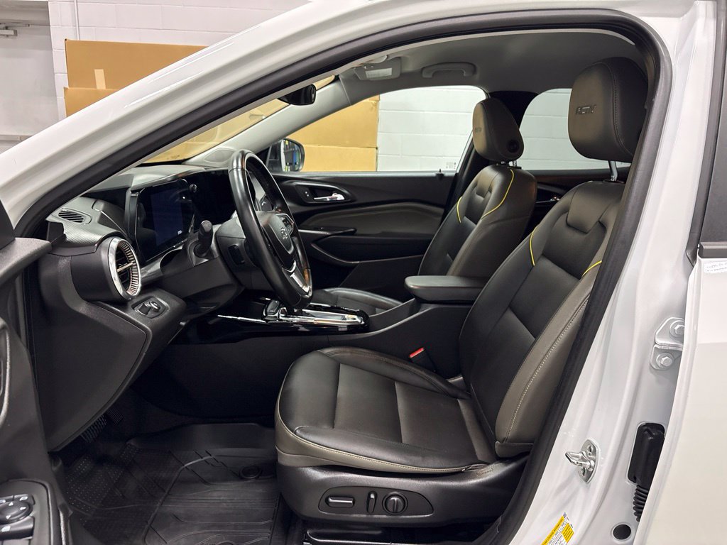 Used 2025 Chevrolet Trax ACTIV w/ Driver Confidence Package FWD image 15