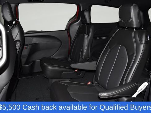 New 2026 Chrysler Pacifica Select w/ S Appearance Package FWD image 28