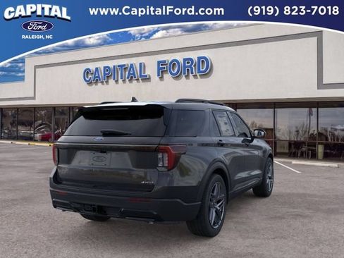 New 2026 Ford Explorer ST-Line w/ ST-Line Street Pack AWD/4WD image 8