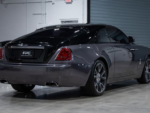 Used 2017 Rolls-Royce Wraith RWD image 15